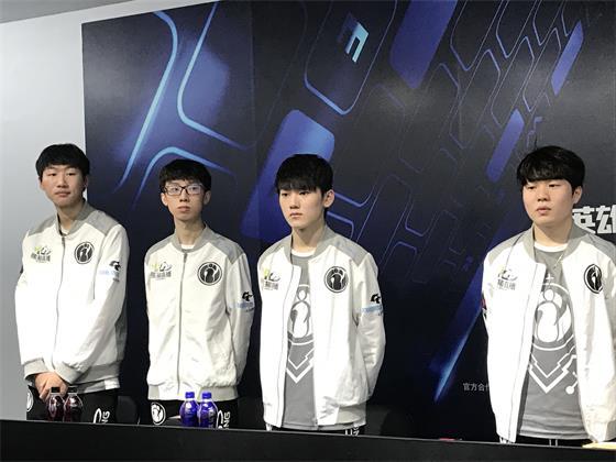 中的突出表 中的突出表